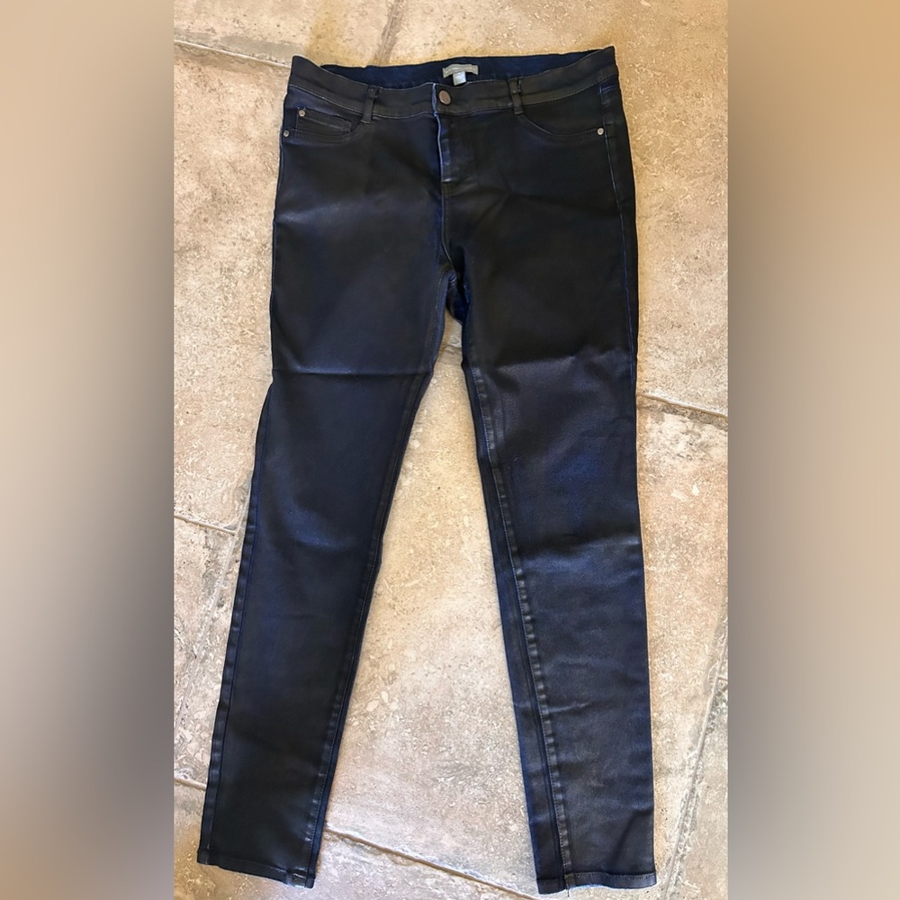 NEW YORK & COMPANY JEANS